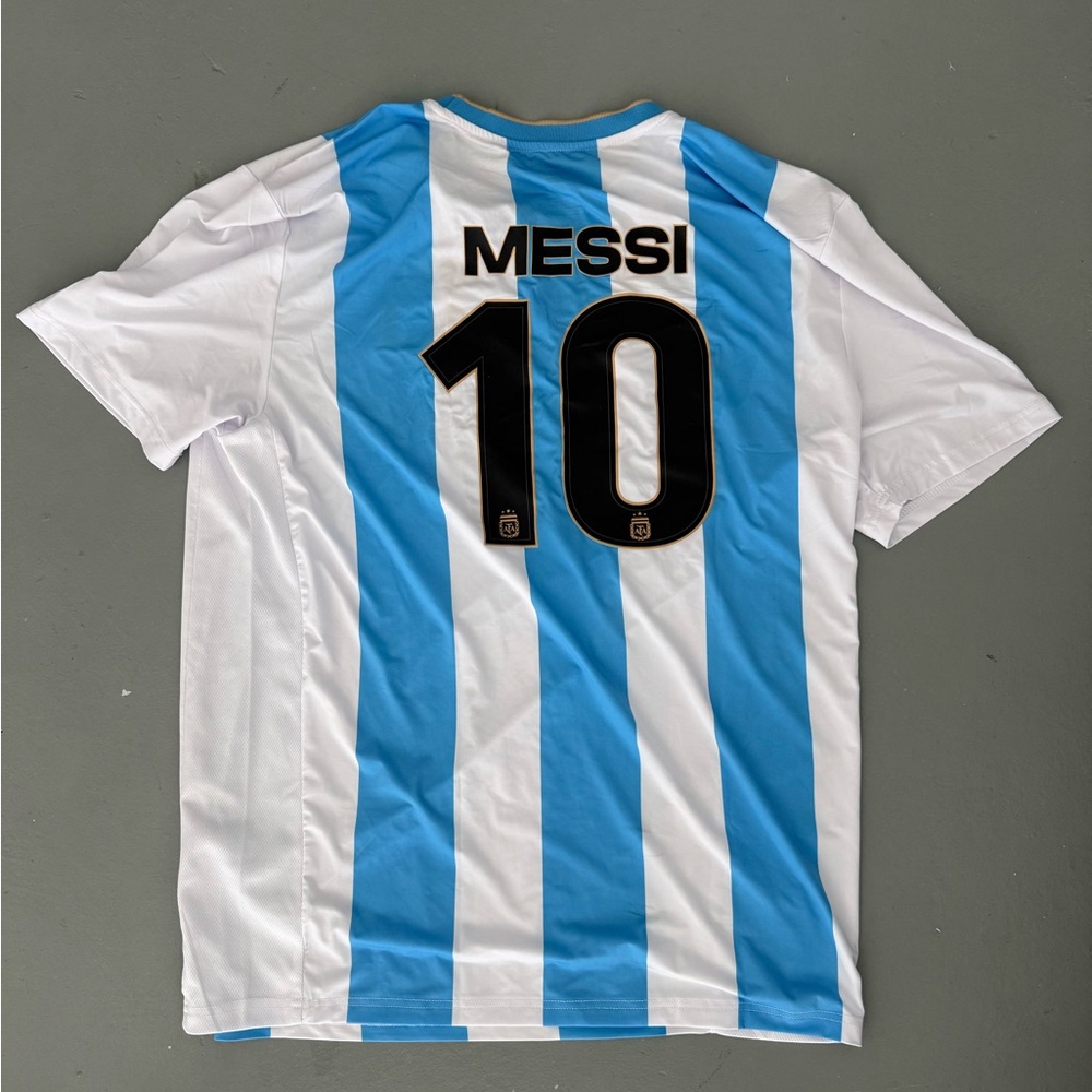Argentina Lionel Messi #10 Soccer Jersey – Men’s XL - Picture 2 of 4